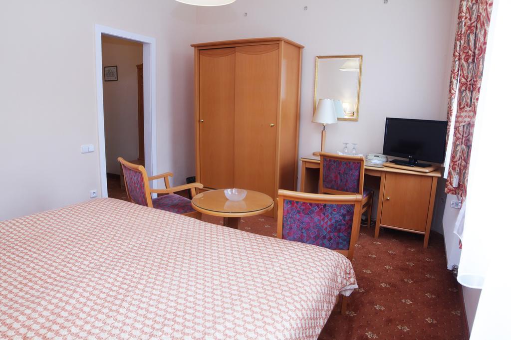 Hotel Pavlov 카를로비바리 외부 사진